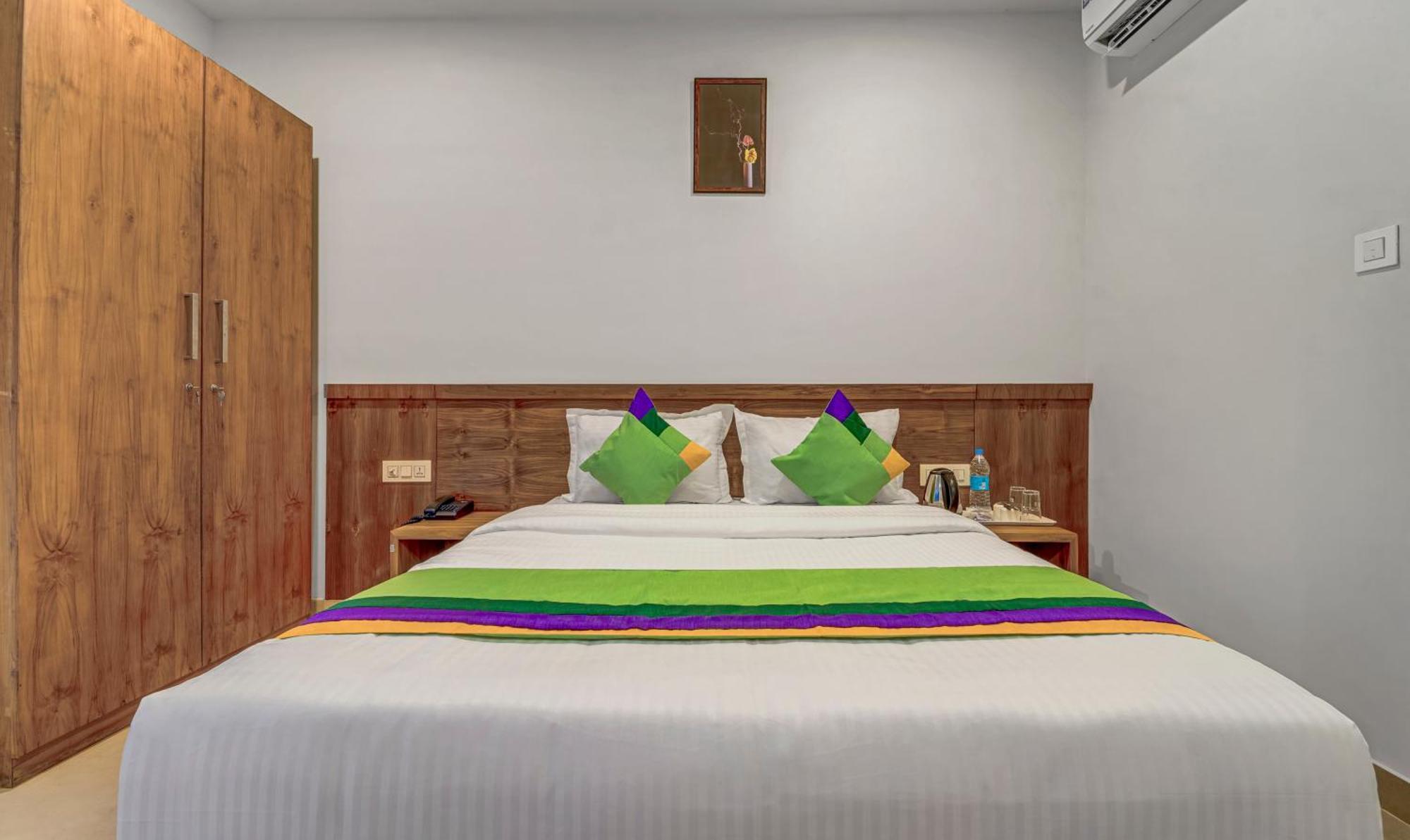 Treebo Regalia Inn Civil Station กัลปัตตา ภายนอก รูปภาพ
