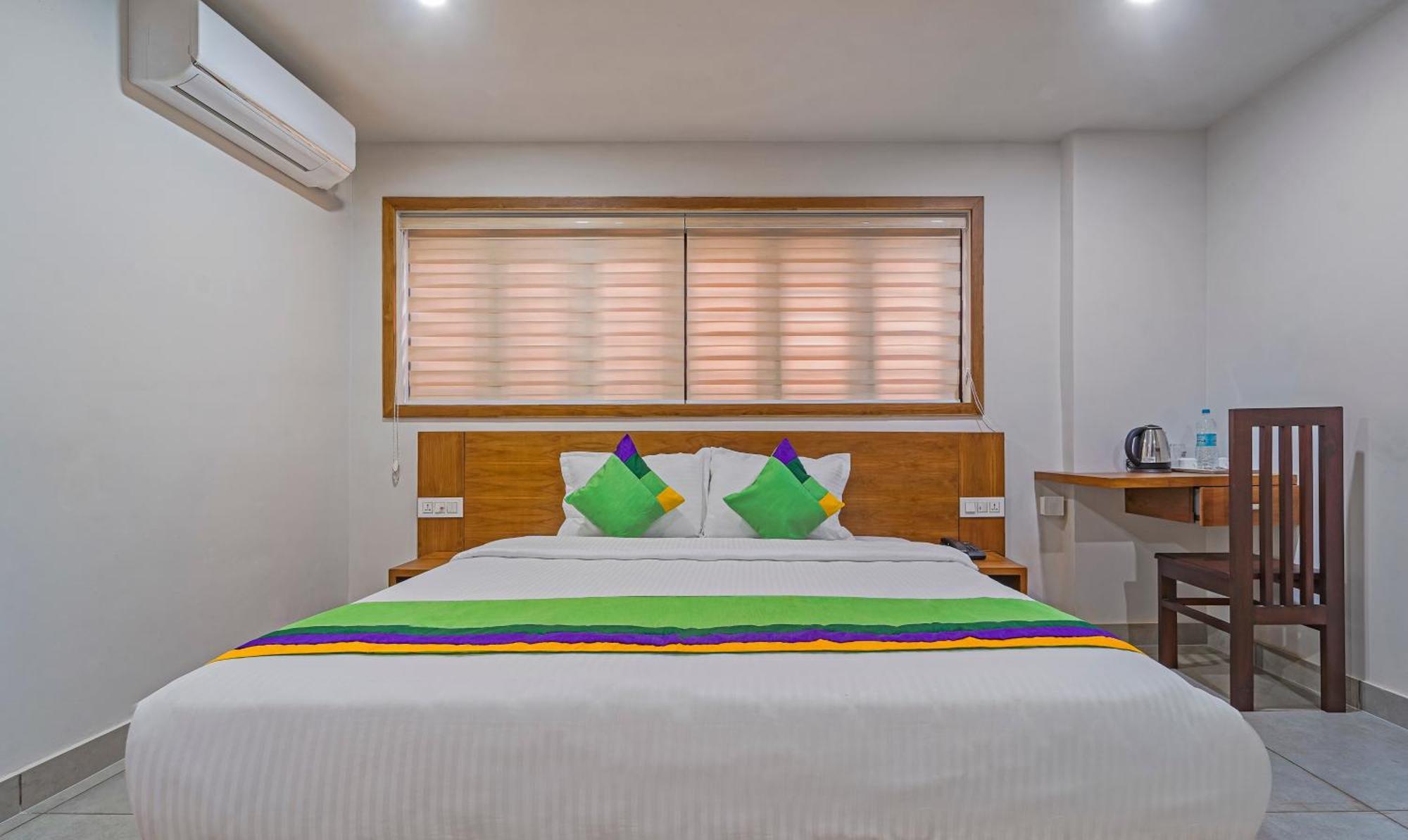 Treebo Regalia Inn Civil Station กัลปัตตา ภายนอก รูปภาพ